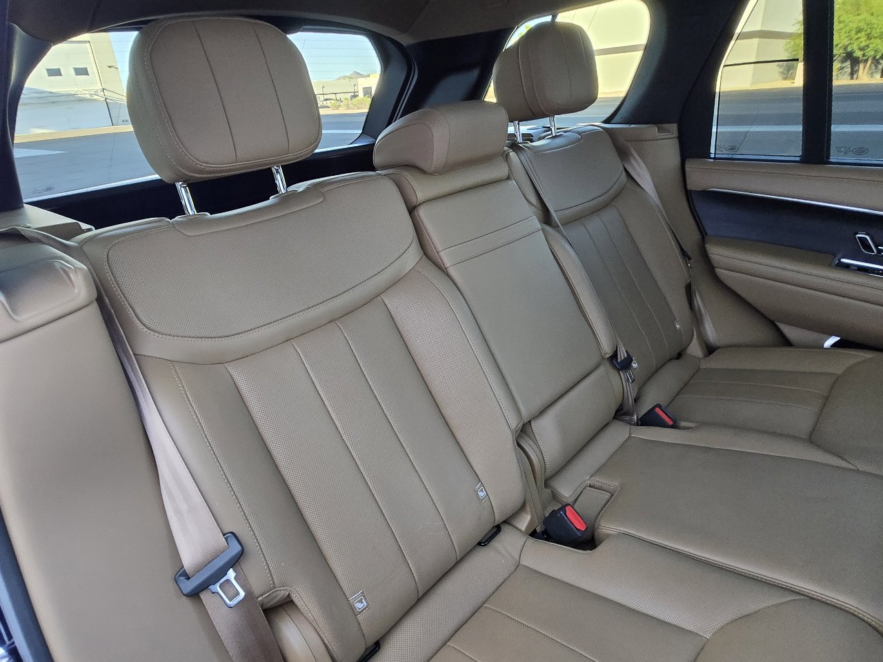 Used 2023 Land Rover Range Rover SE image 45