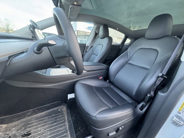 Used 2024 Tesla Model Y Performance image 13
