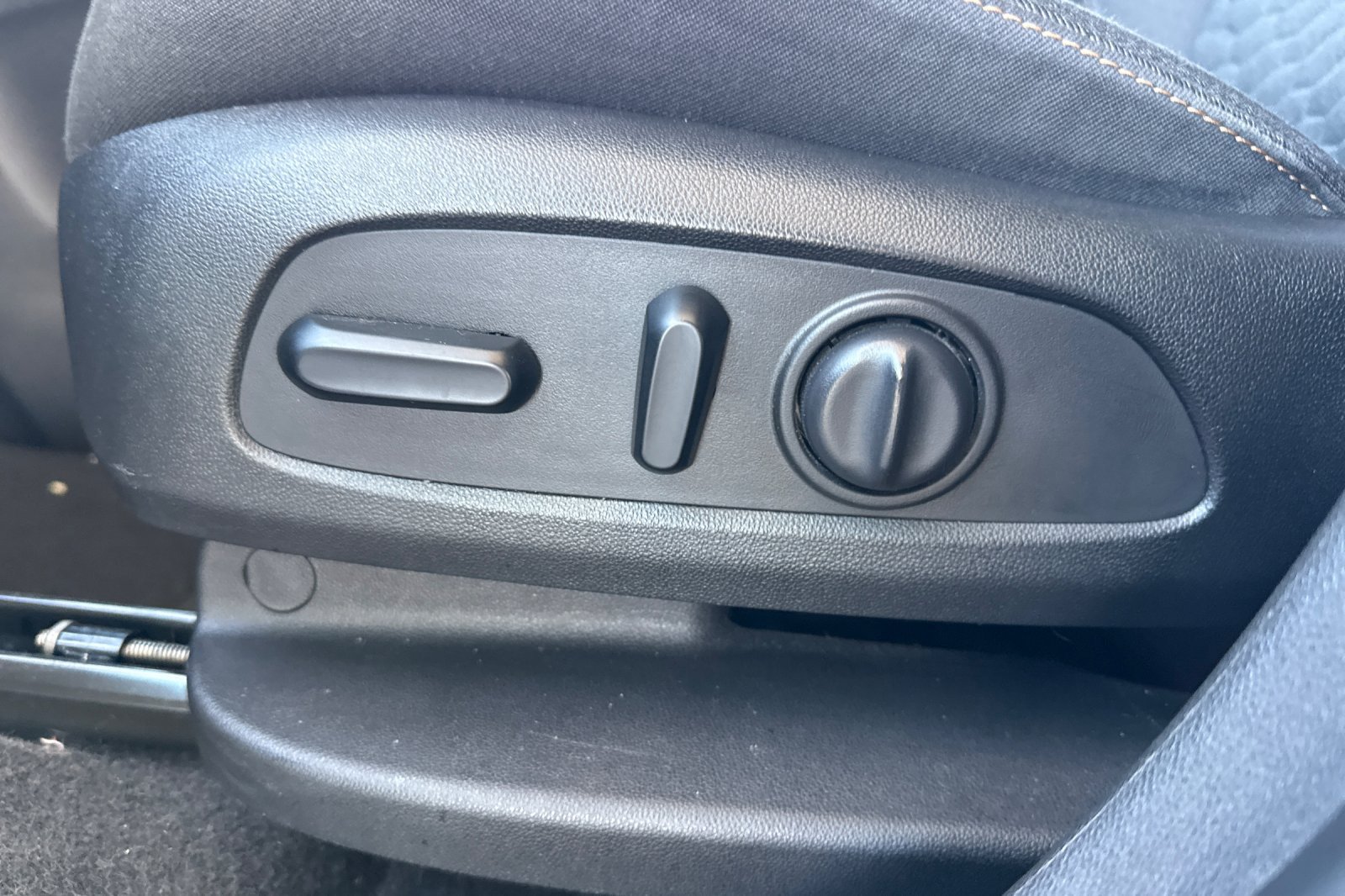 Used 2019 Chevrolet Equinox LT FWD image 19