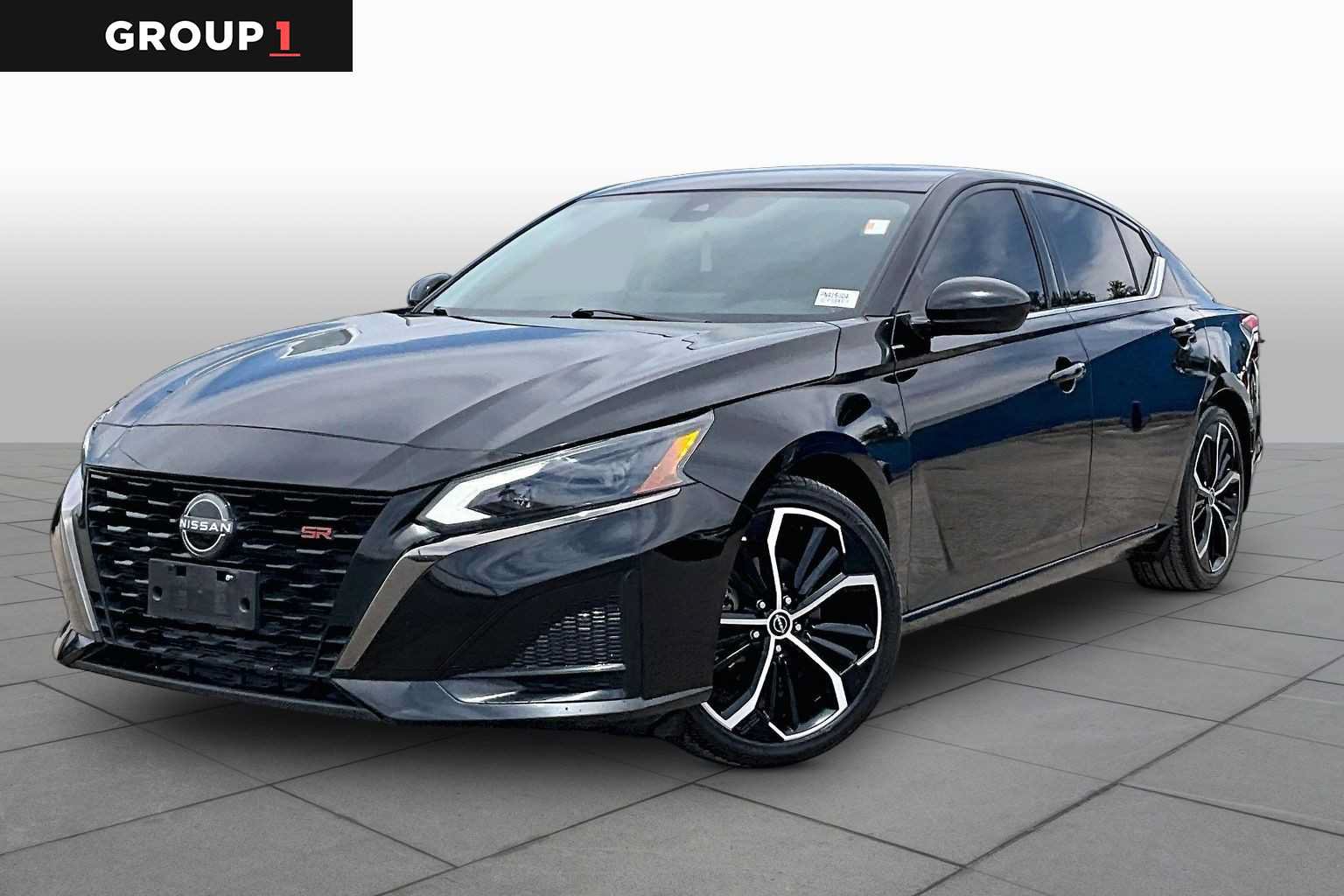 Used 2023 Nissan Altima 2.5 SR w/ SR Premium Package FWD image 1