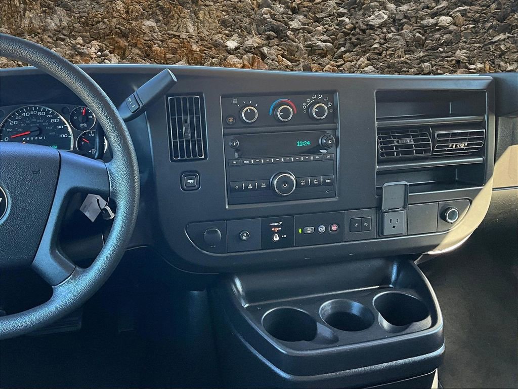Used 2020 Chevrolet Express 3500 LT w/ LT Preferred Equipment Group image 6
