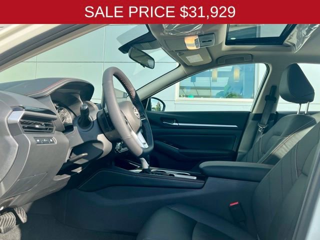 New 2025 Nissan Altima 2.5 SR w/ SR Premium Package image 13