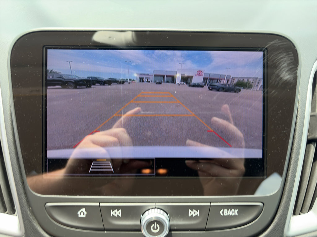 Used 2025 Chevrolet Malibu LT FWD image 17
