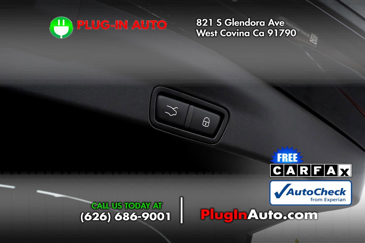 Used 2023 Alfa Romeo Stelvio Sprint image 12