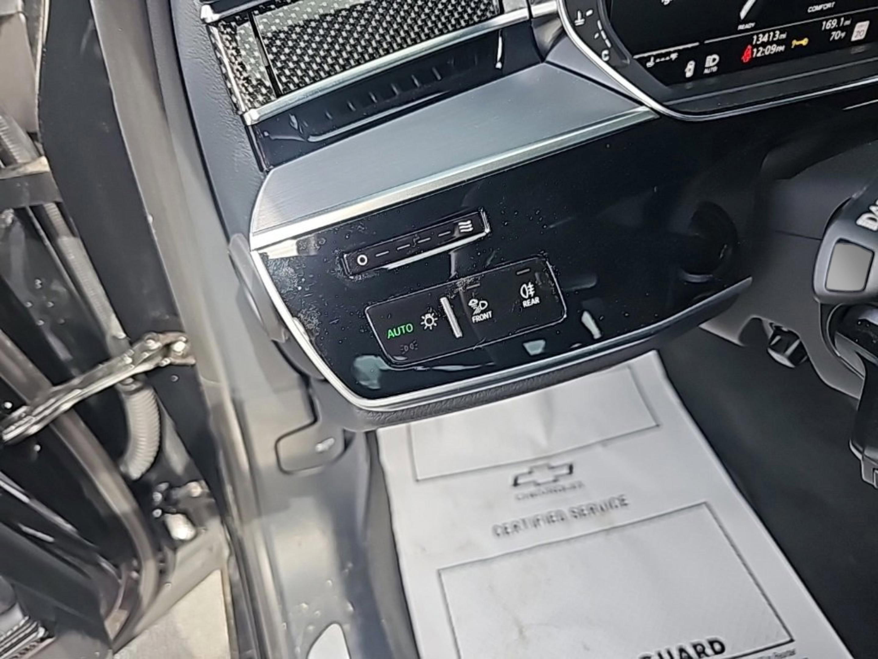 Used 2024 Audi S8 w/ S8 Comfort Plus Package image 14