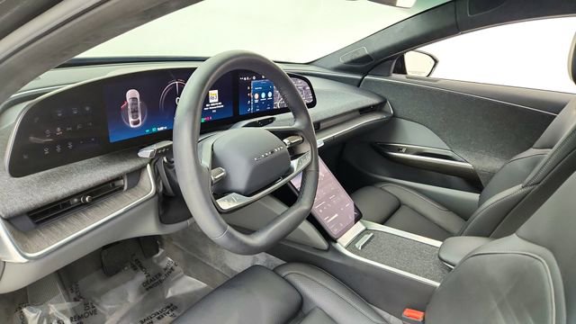 Used 2024 Lucid Air Touring image 18