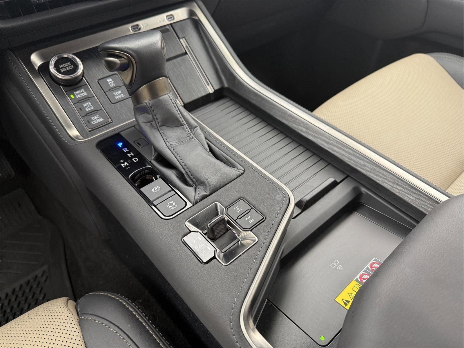 Used 2024 Lexus GX 550 image 20