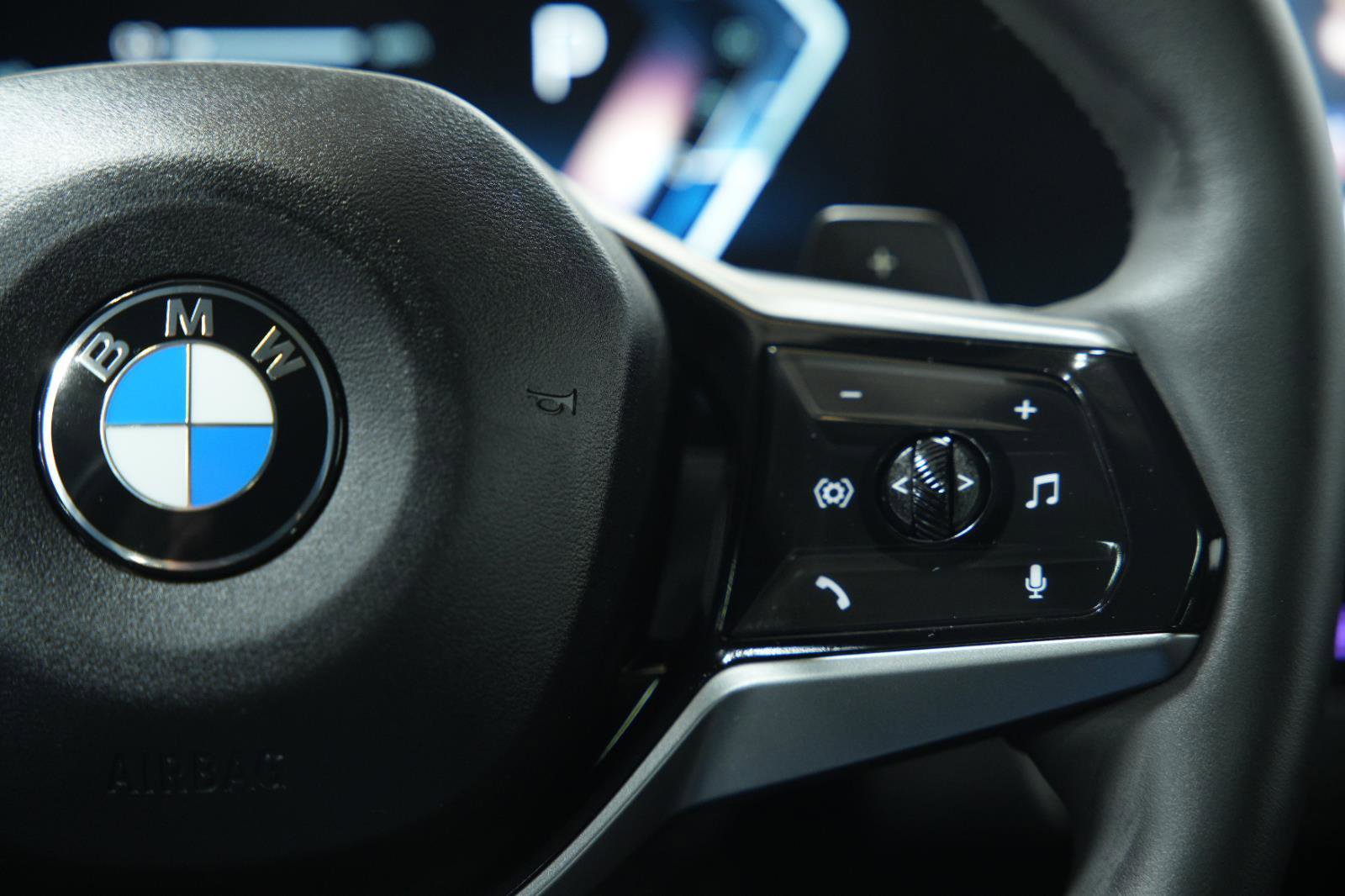 Used 2026 BMW 530i xDrive w/ Premium Package image 37