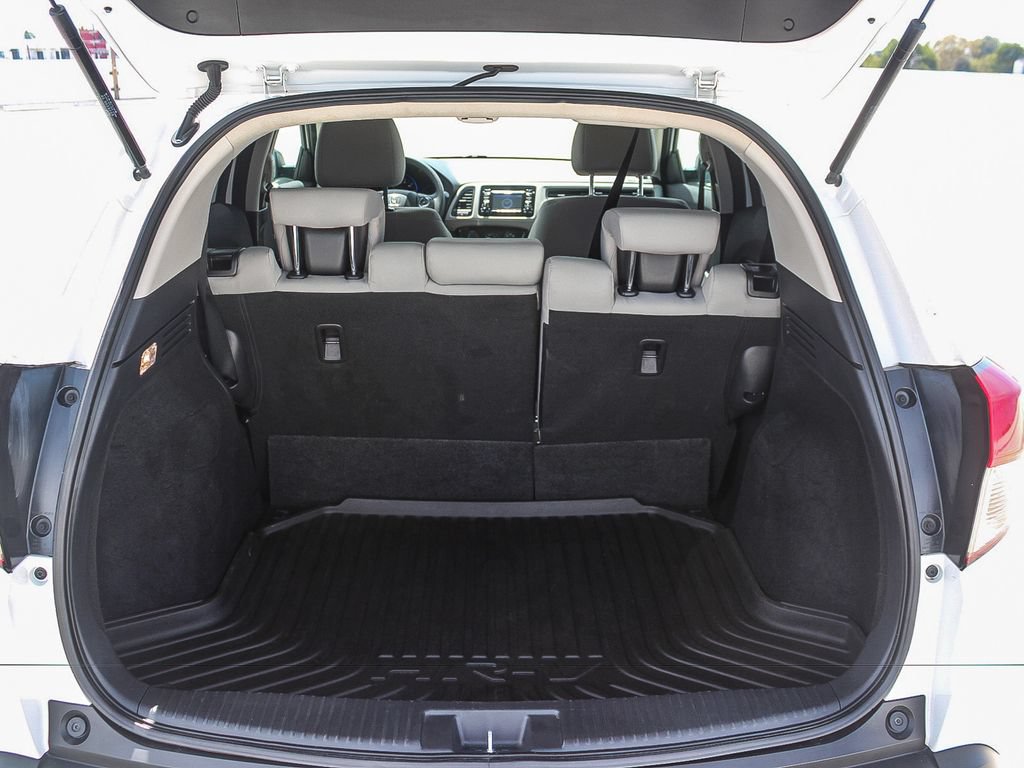 Certified 2021 Honda HR-V LX image 26