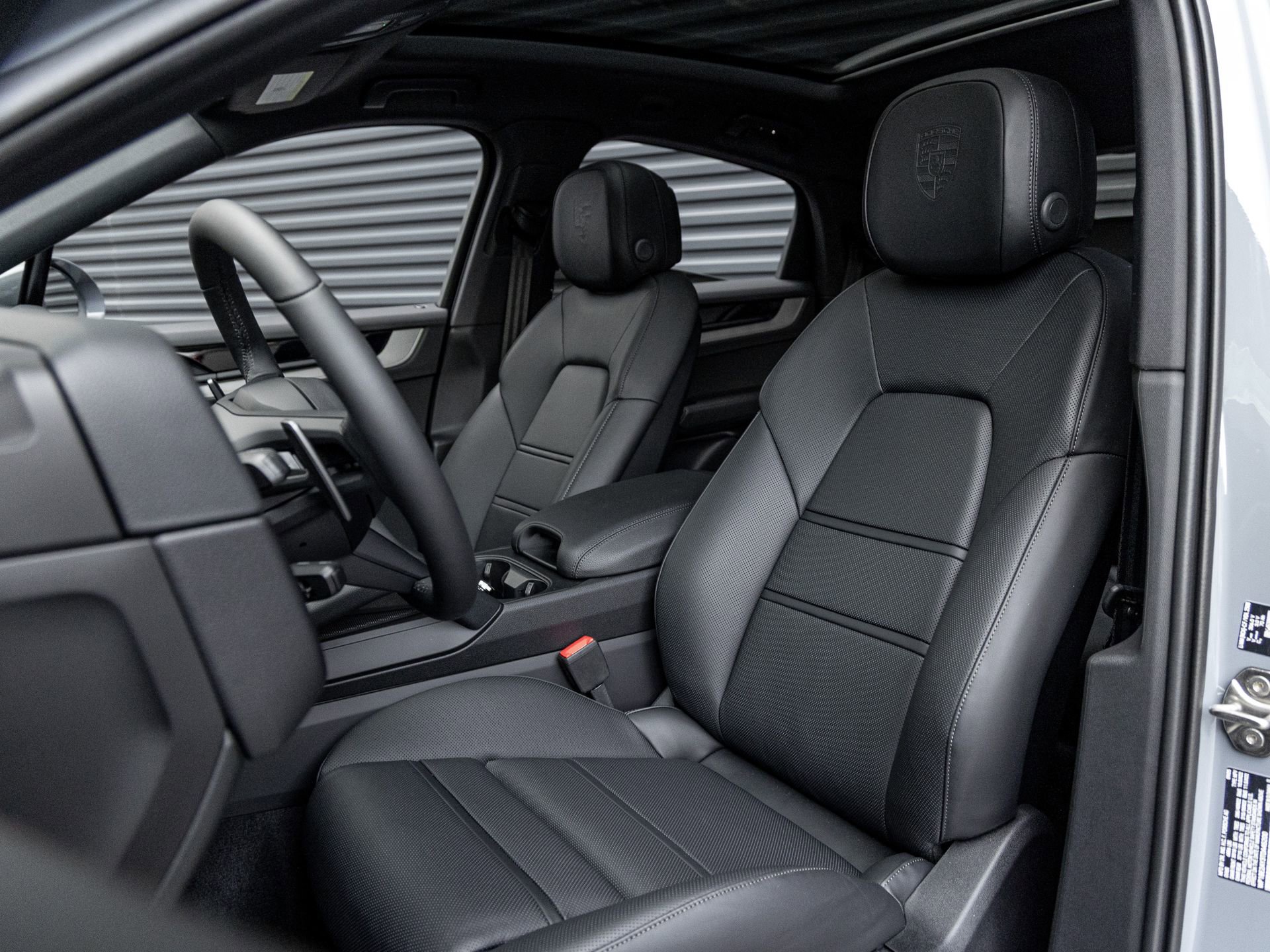 New 2026 Porsche Cayenne E-Hybrid Coupe image 5