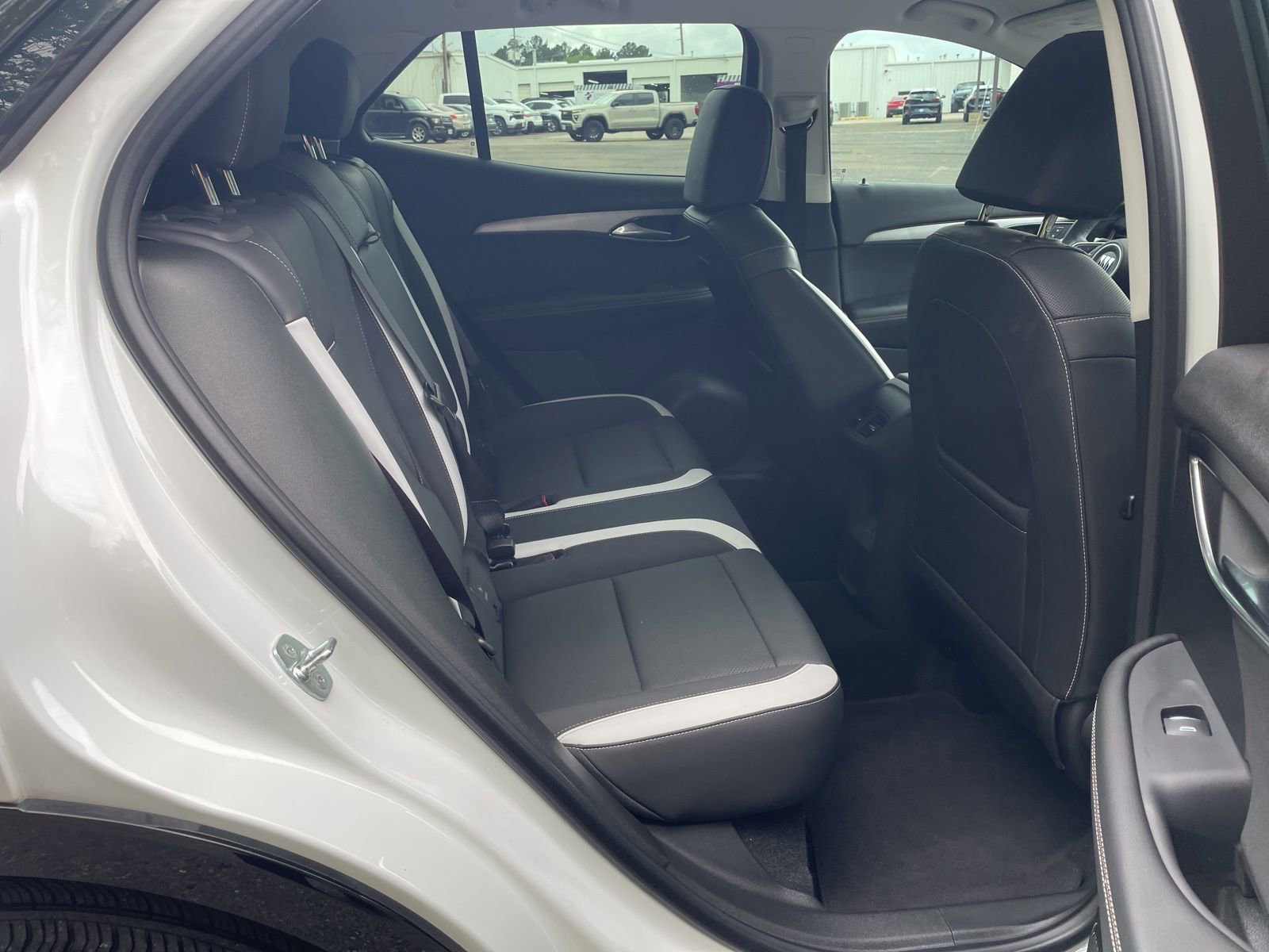 Used 2024 Buick Envision Sport Touring image 28