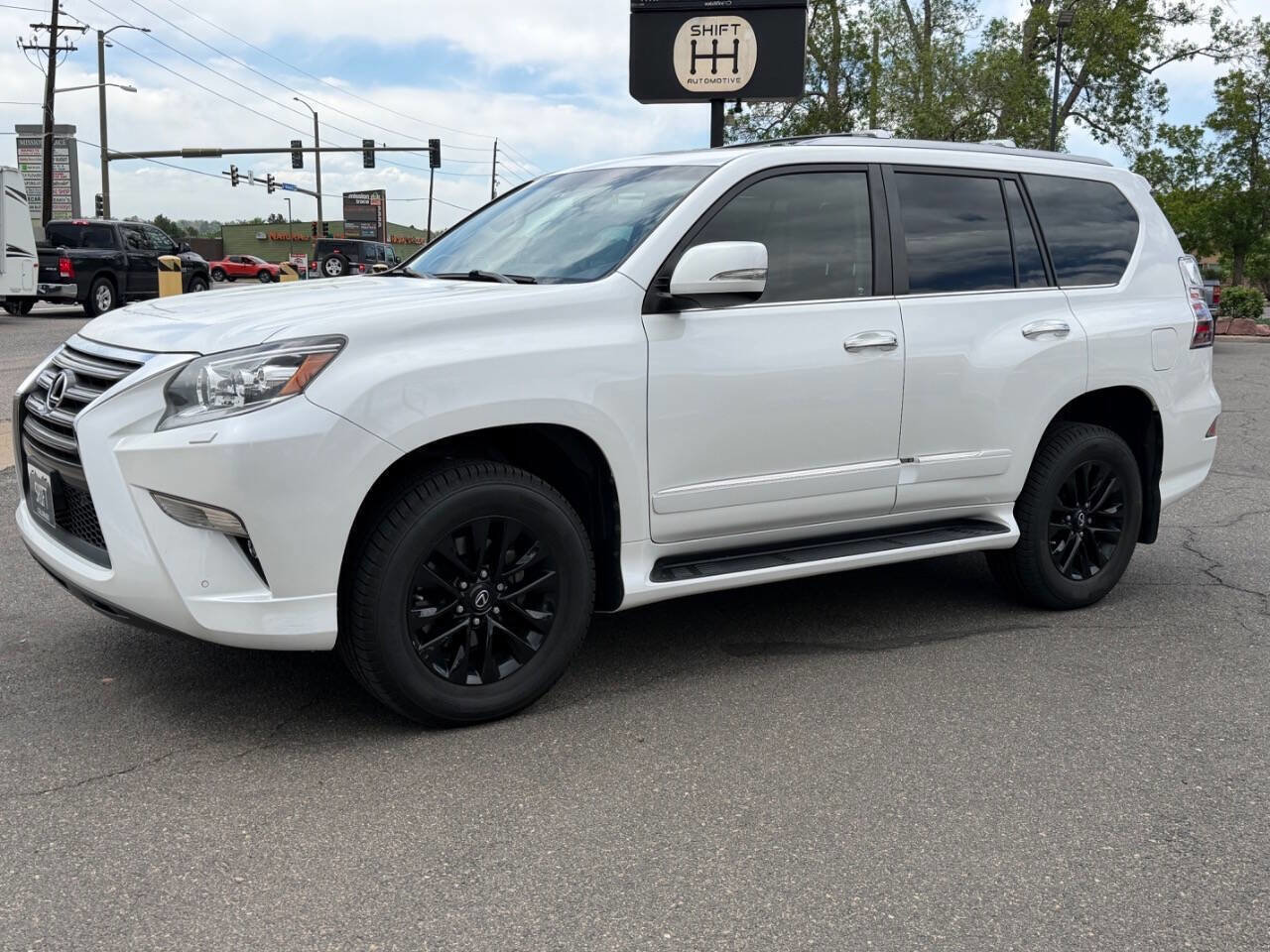 Used 2018 Lexus GX 460 Premium w/ Premium Package AWD/4WD image 4