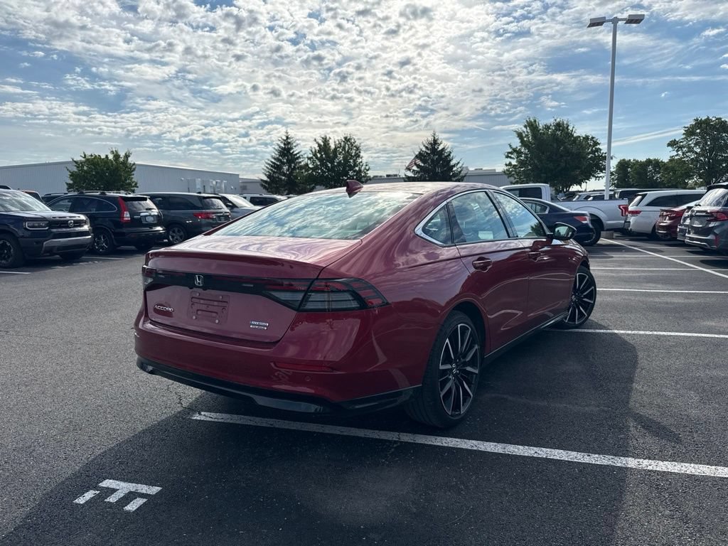 Used 2023 Honda Accord Touring image 10