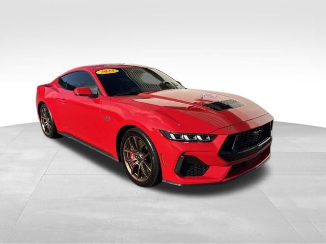 Used 2025 Ford Mustang GT Premium image 3