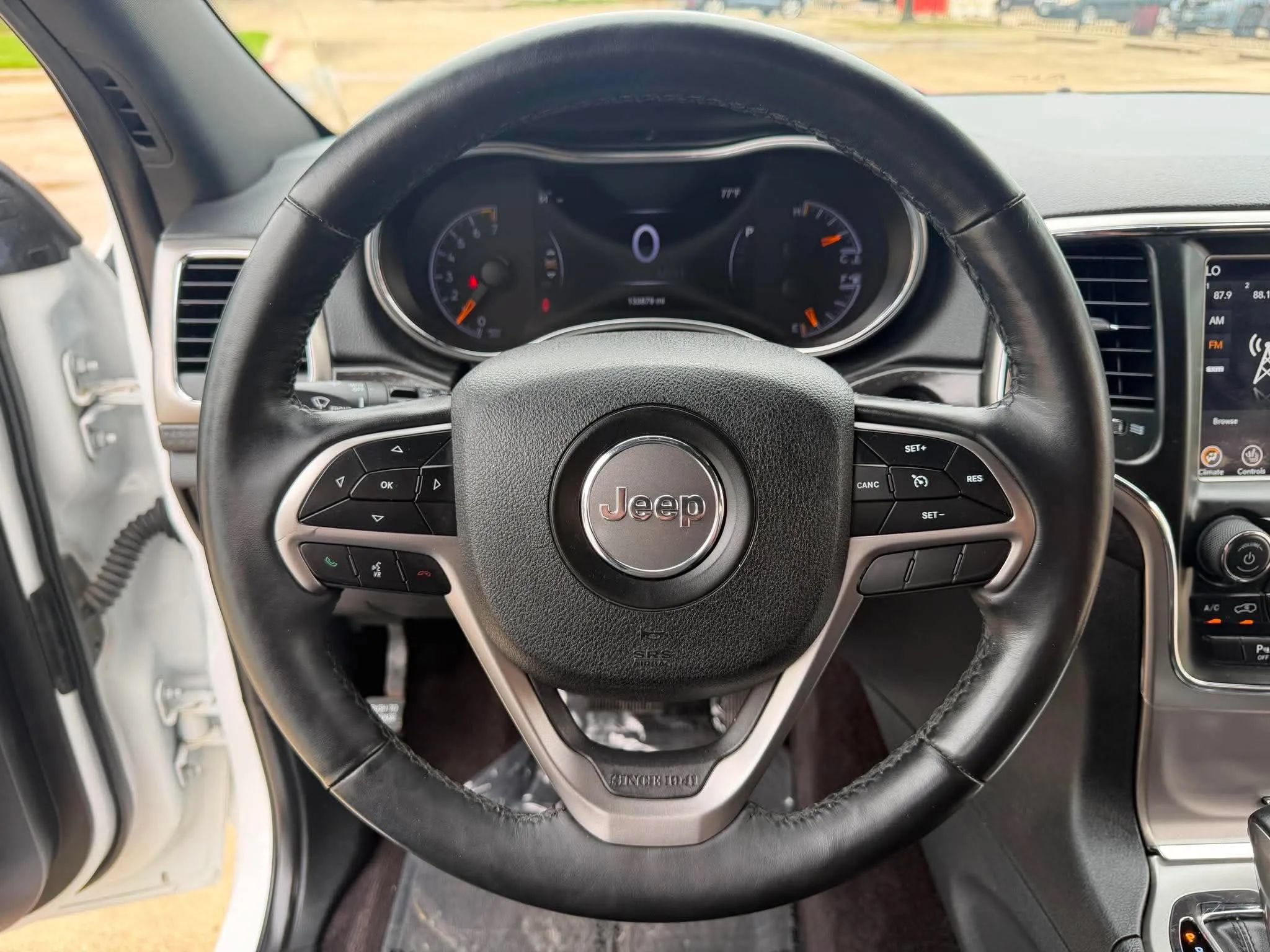 Used 2018 Jeep Grand Cherokee Altitude RWD image 15