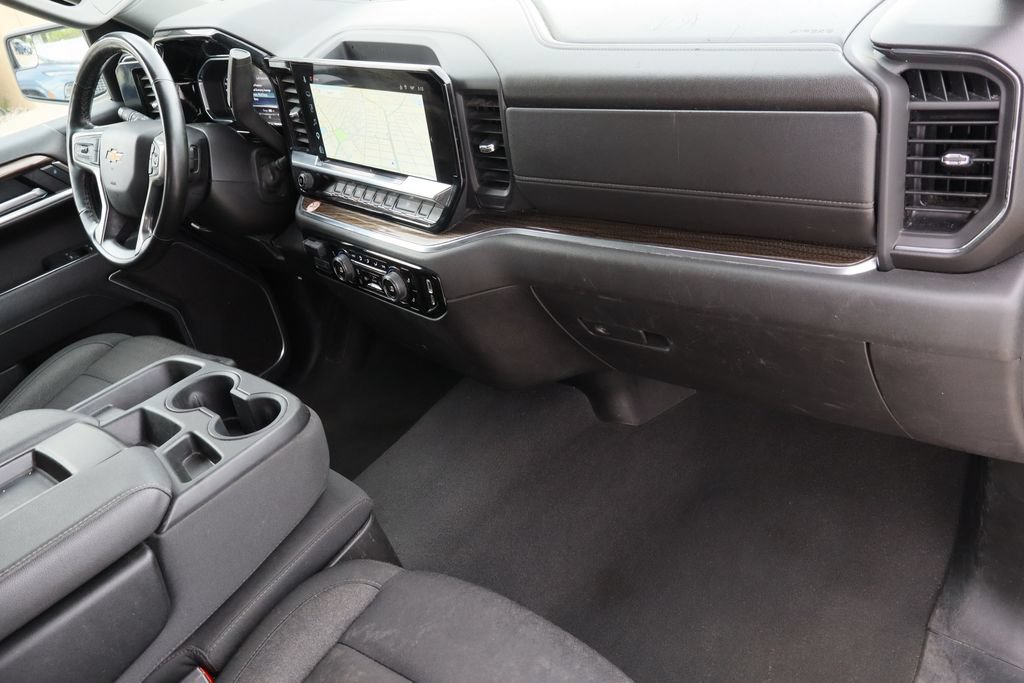 Used 2025 Chevrolet Silverado 1500 LT RWD image 27