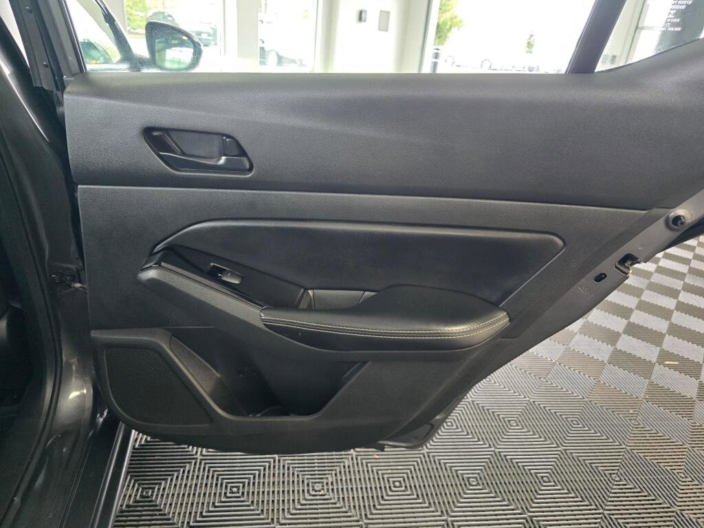 Used 2023 Nissan Altima 2.5 SV image 41