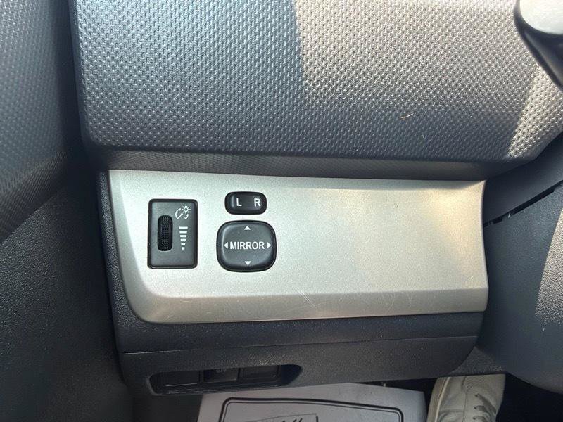Used 2010 Scion xB FWD image 31