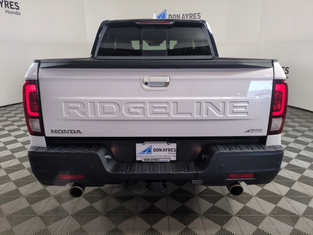 Used 2024 Honda Ridgeline Black Edition image 5