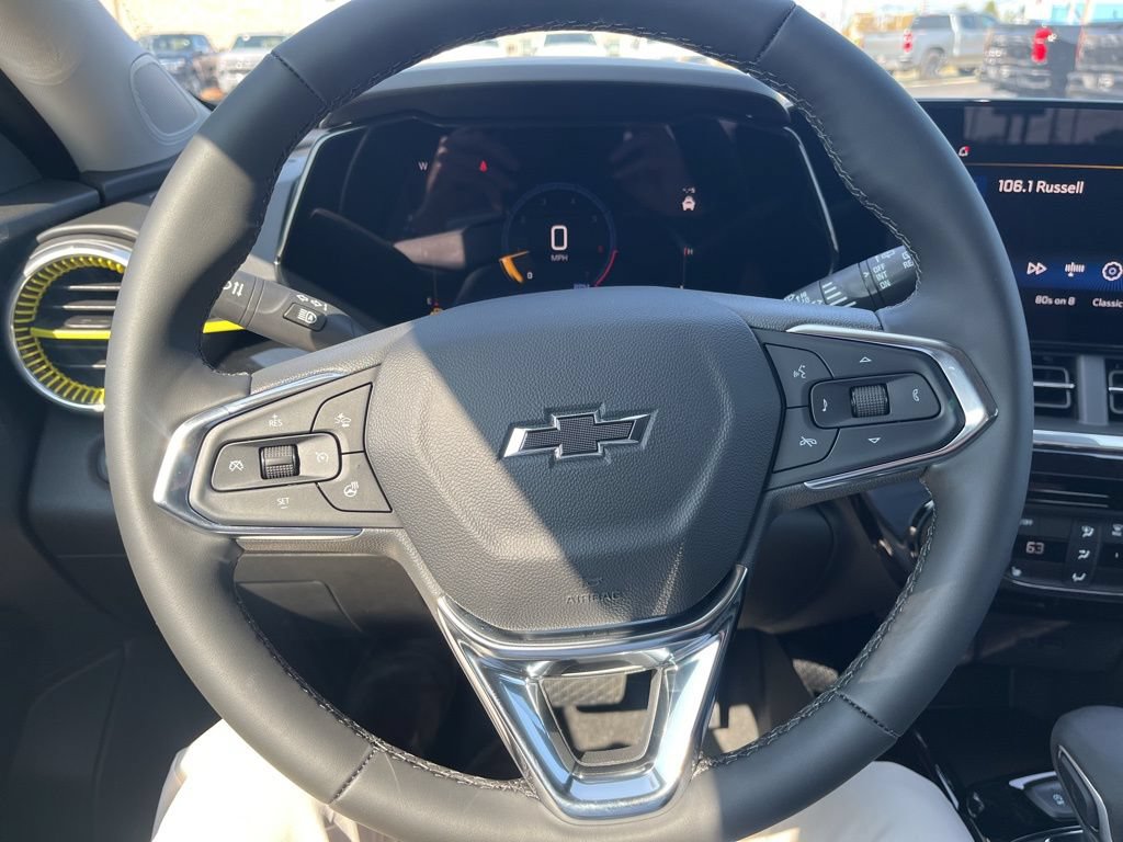 New 2026 Chevrolet Trax ACTIV w/ Driver Confidence Package FWD image 17