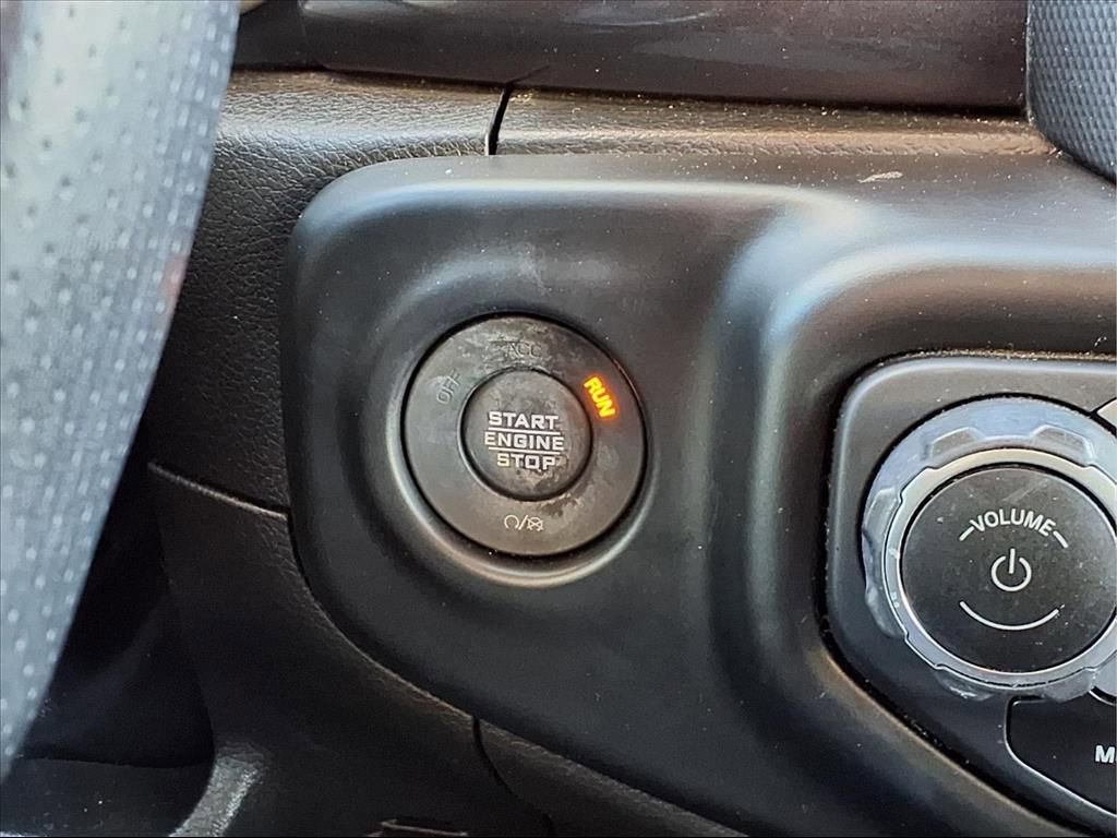 Used 2022 Jeep Wrangler Unlimited Rubicon w/ Trailer Tow Package image 16