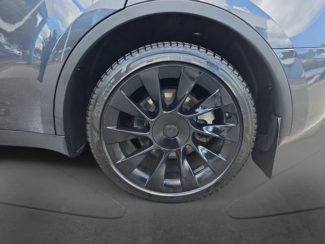 Used 2024 Tesla Model Y Long Range AWD/4WD image 38