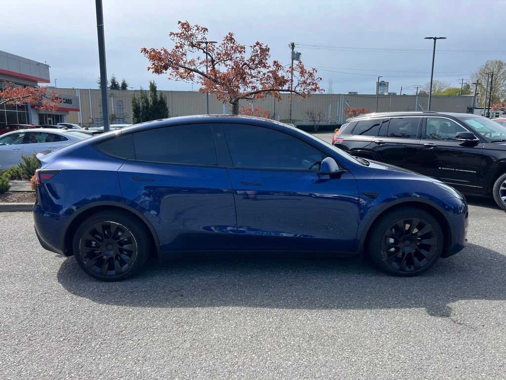 Used 2024 Tesla Model Y Long Range AWD/4WD image 6