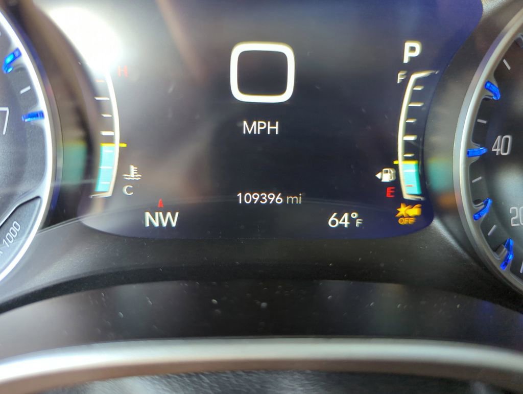 Used 2024 Chrysler Voyager LX image 43