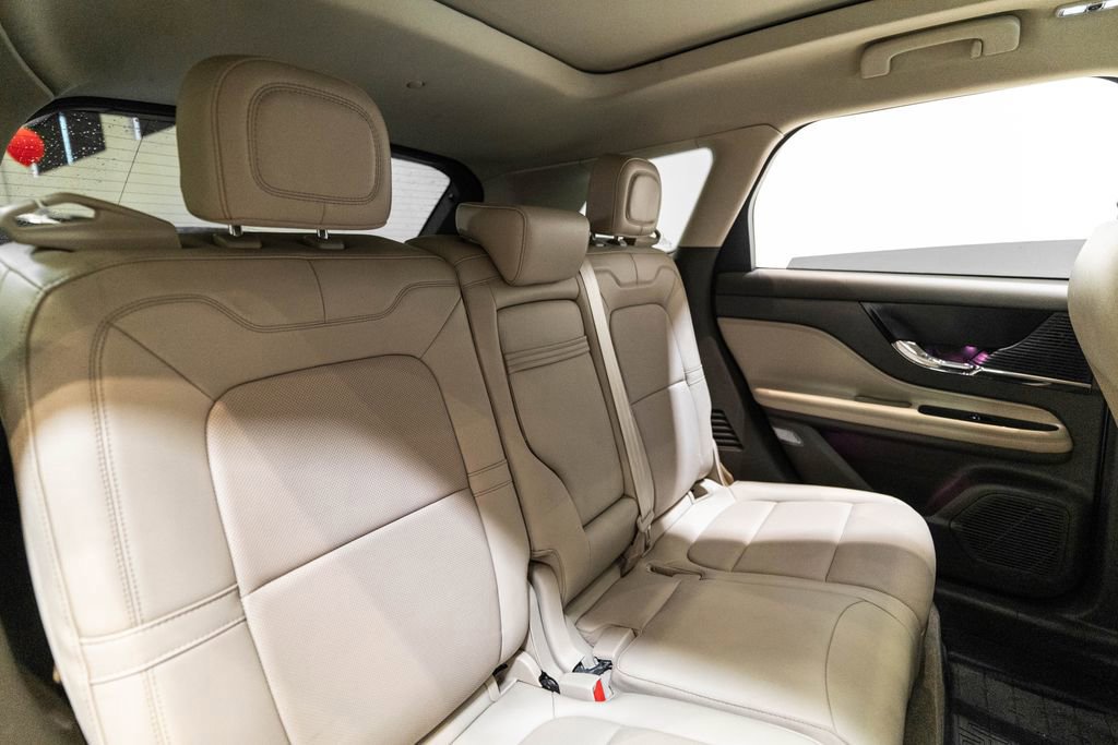 Used 2021 Lincoln Corsair AWD w/ Premium Package image 36