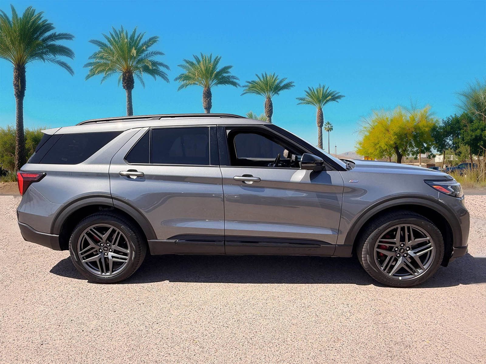 Certified 2025 Ford Explorer ST-Line w/ ST-Line Street Pack AWD/4WD image 7
