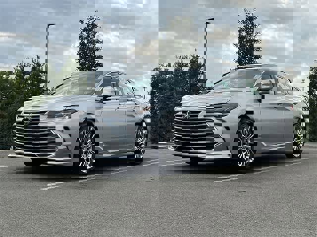 Used 2021 Toyota Avalon Limited image 30