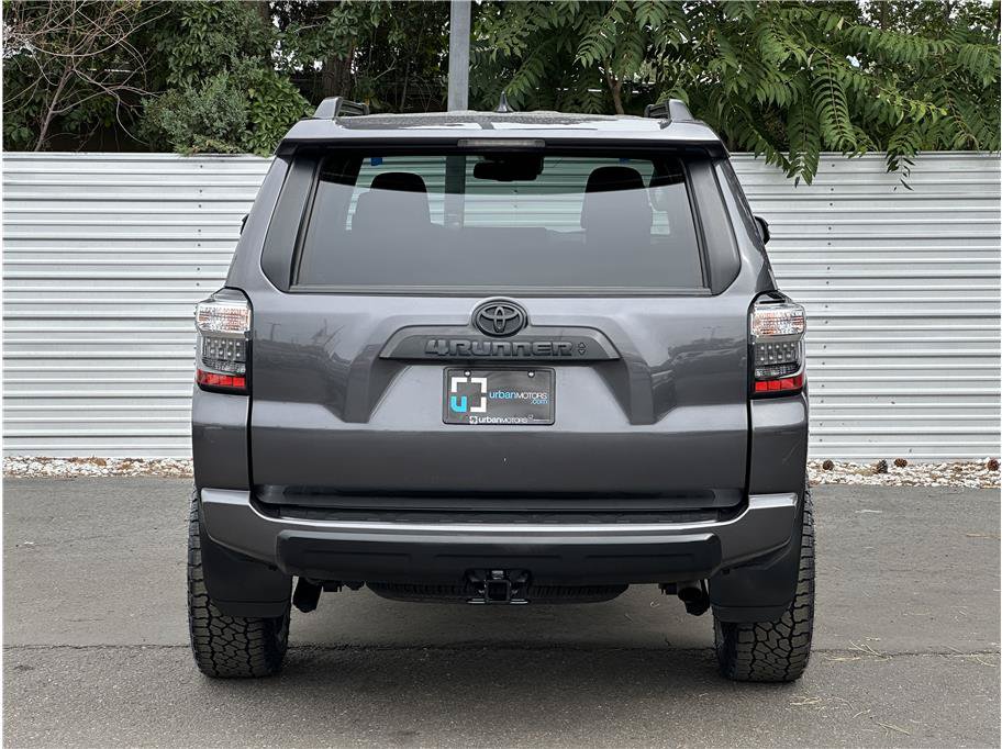 Used 2023 Toyota 4Runner TRD Off-Road Premium w/ Moonroof Package AWD/4WD image 9