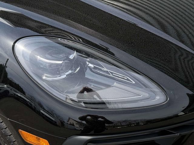 Used 2025 Porsche Macan Turbo image 11