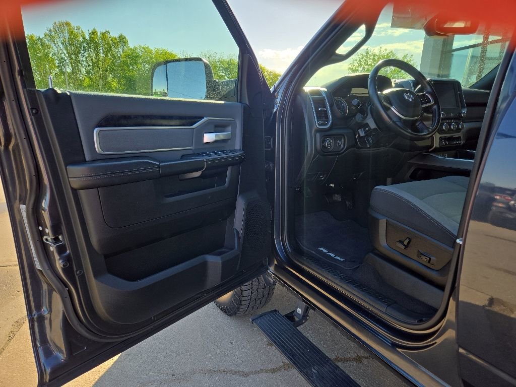 Used 2022 RAM 2500 Big Horn w/ Level B Equipment Group AWD/4WD image 36