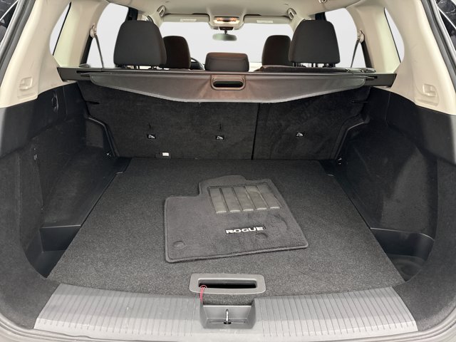 Used 2022 Nissan Rogue SV AWD/4WD image 19