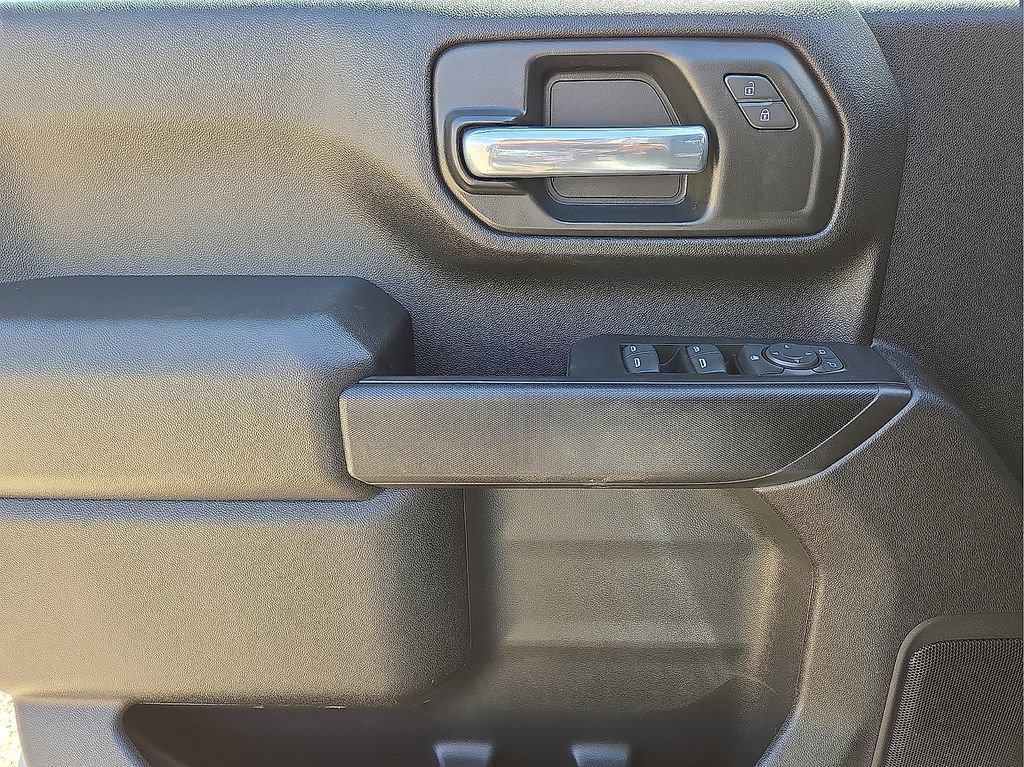 Used 2025 Chevrolet Silverado 2500 Custom w/ Custom Convenience Package image 22