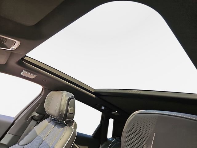 New 2026 Cadillac Lyriq V AWD/4WD image 12