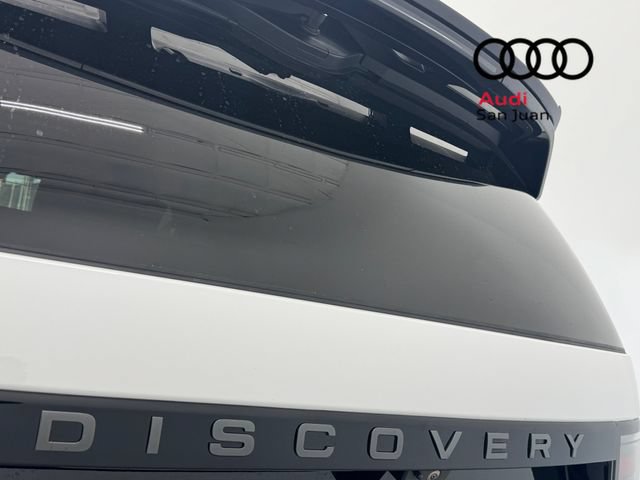Used 2024 Land Rover Discovery Dynamic SE AWD/4WD image 12