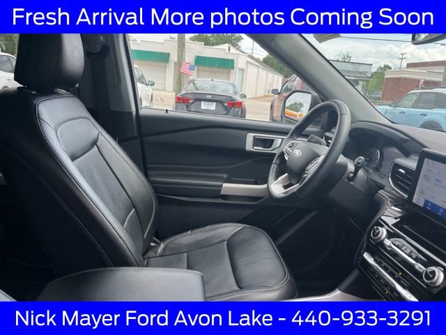 Used 2023 Ford Explorer Limited w/ Equipment Group 301A AWD/4WD image 11