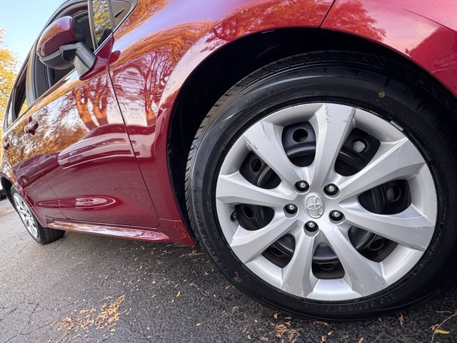 Used 2024 Toyota Corolla LE image 8