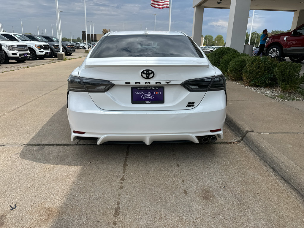 Used 2021 Toyota Camry SE AWD/4WD image 14