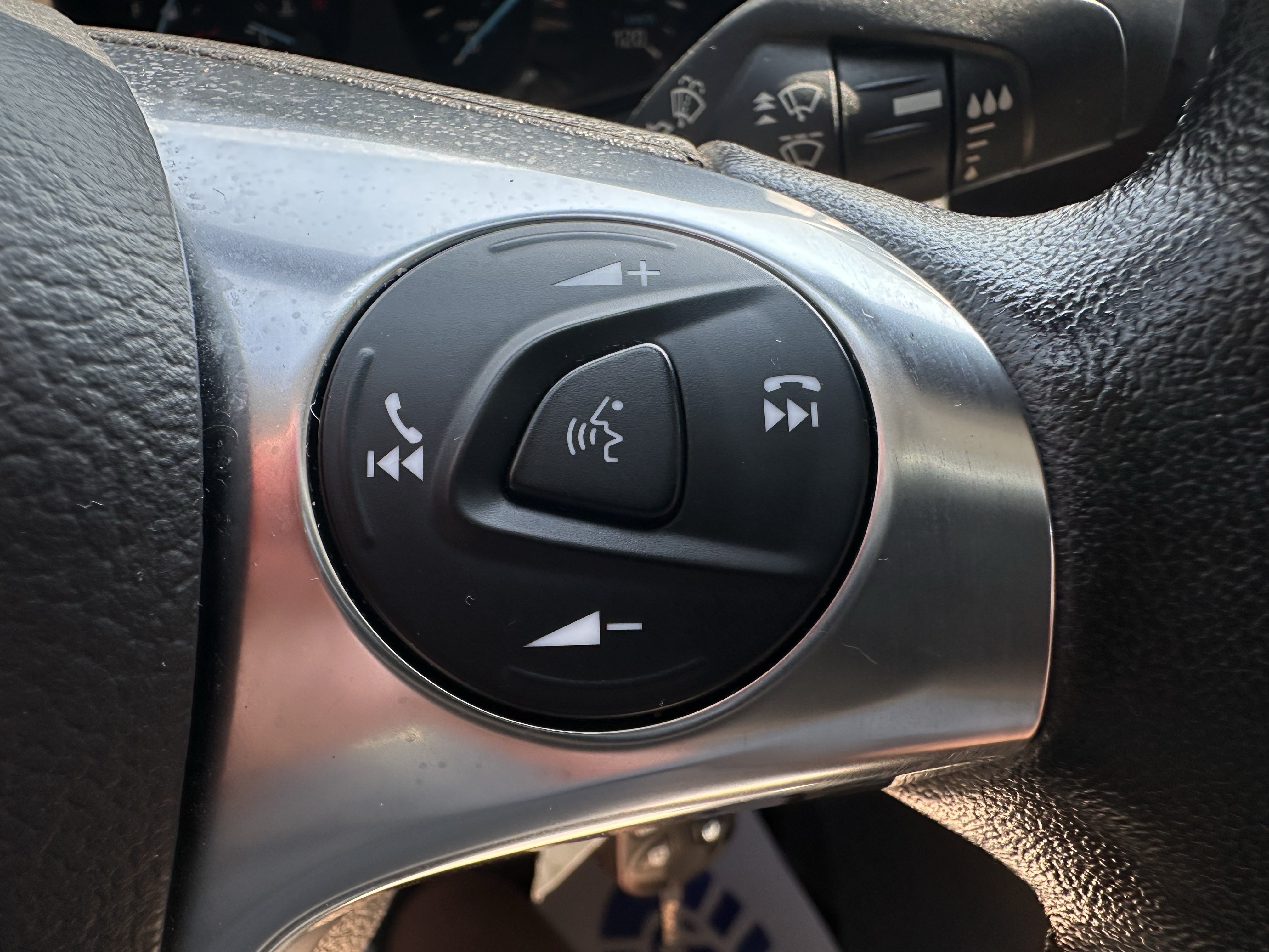 Certified 2019 Ford Transit 350 XLT RWD image 23
