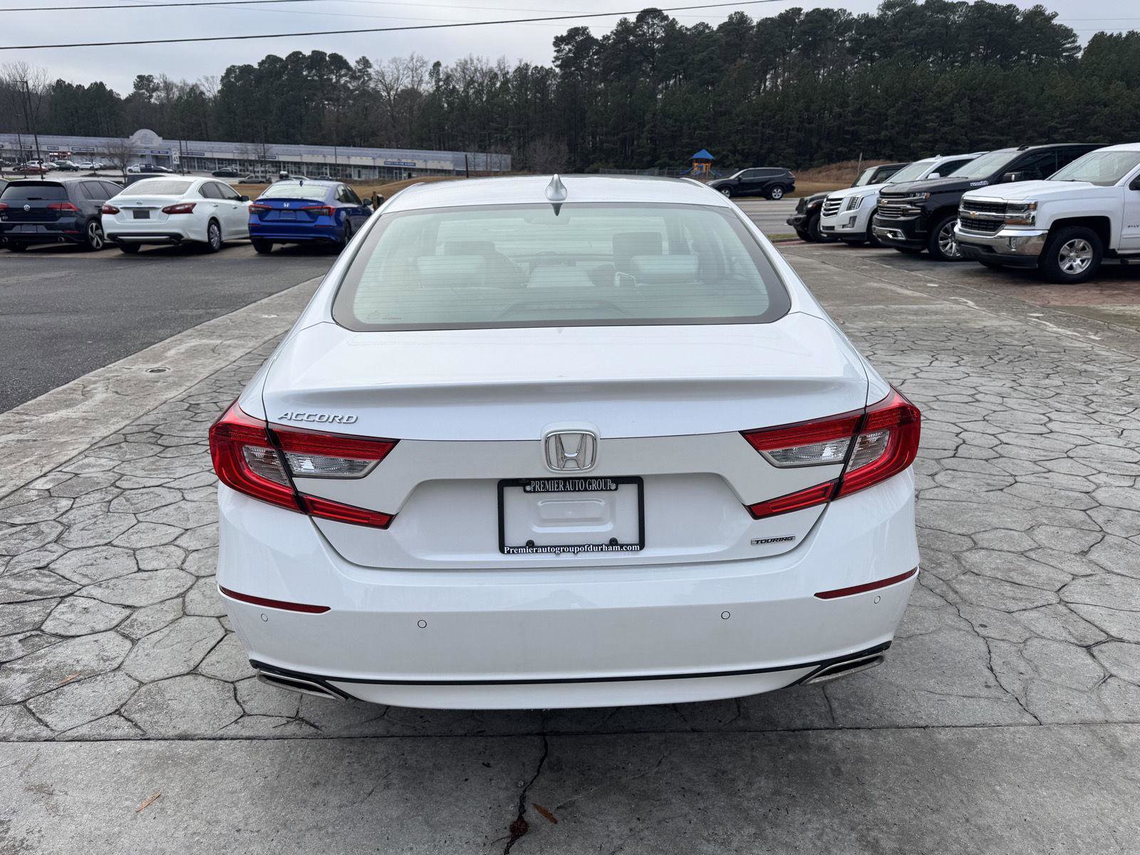 Used 2018 Honda Accord Touring image 11