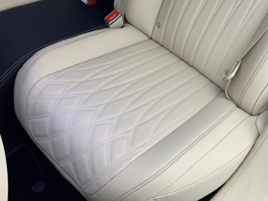 New 2026 Bentley Flying Spur Azure image 22