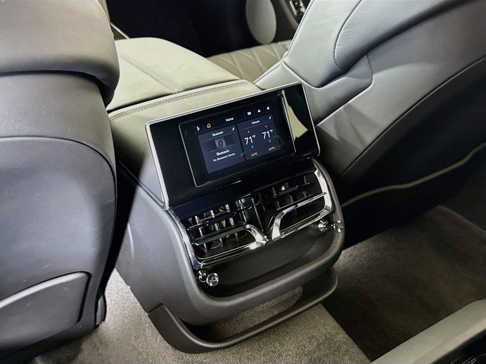 Used 2022 Bentley Flying Spur V8 AWD/4WD image 26