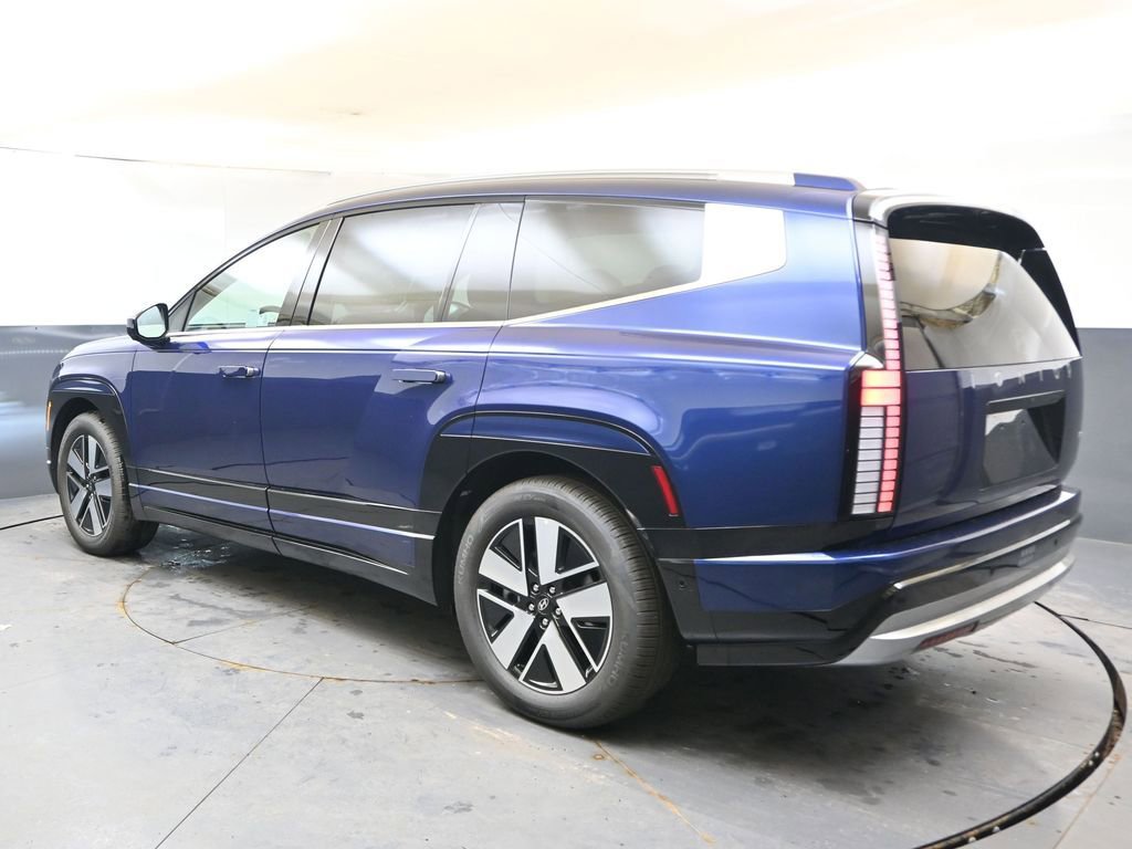 Used 2026 Hyundai Ioniq 9 SEL image 3