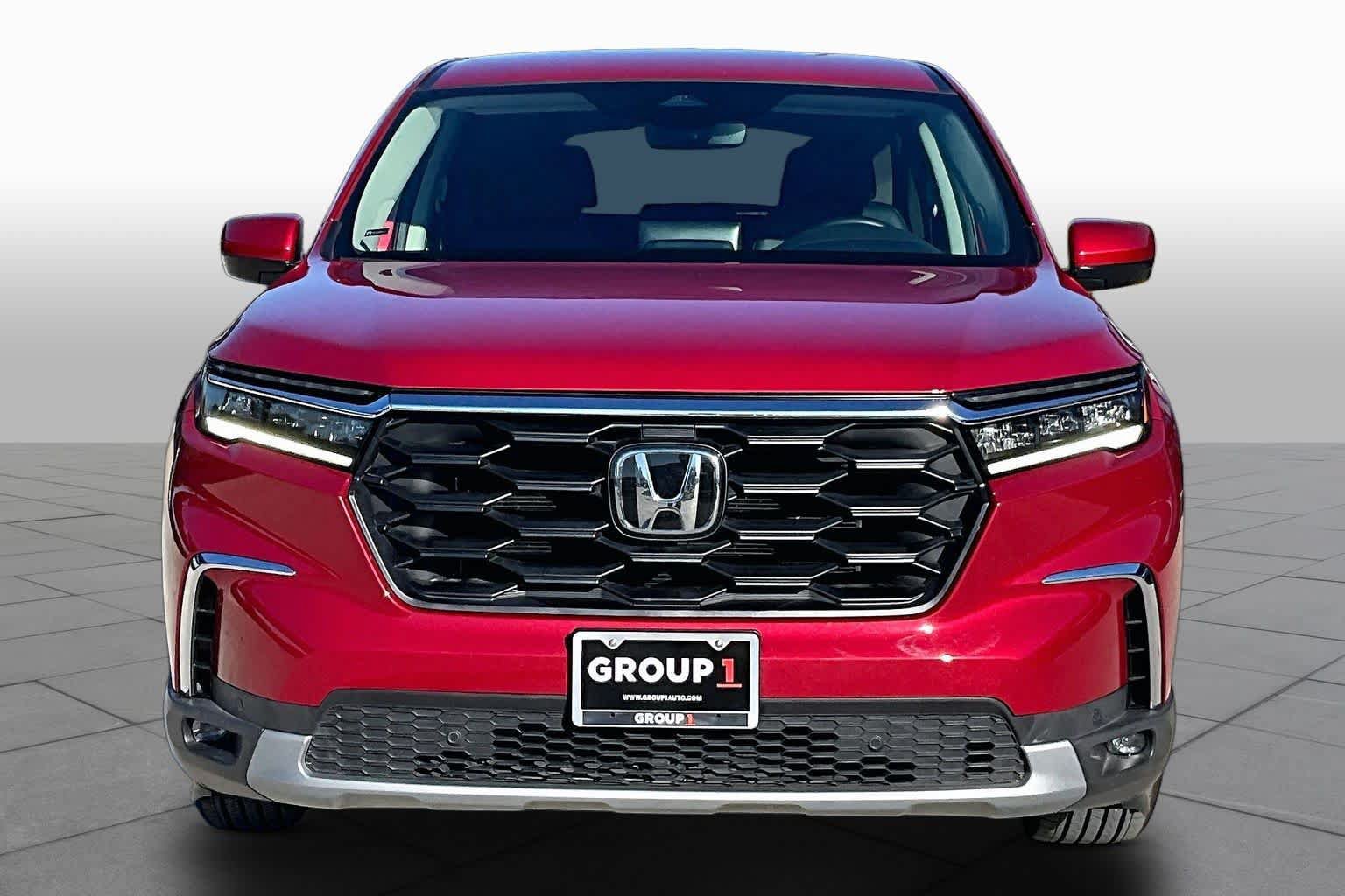 Used 2025 Honda Pilot EX-L image 4