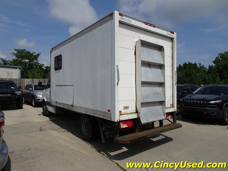 Used 2007 Dodge Sprinter 3500 RWD image 9