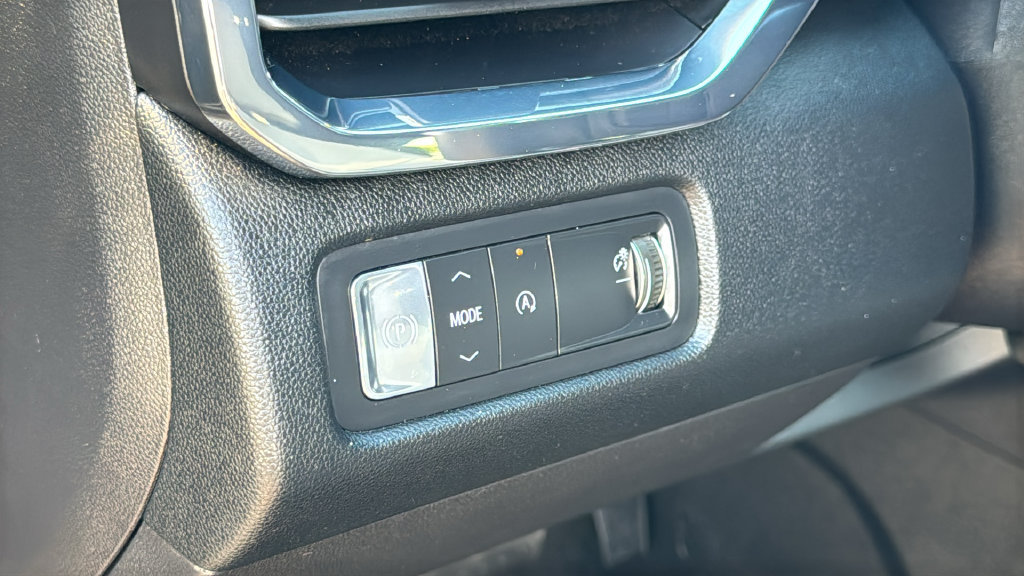 Used 2026 GMC Acadia Elevation FWD image 25