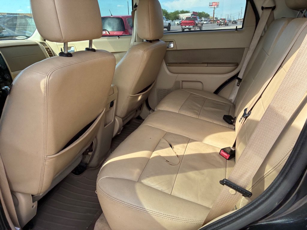 Used 2011 Ford Escape Limited w/ 302A Rapid Spec Order Code FWD image 21